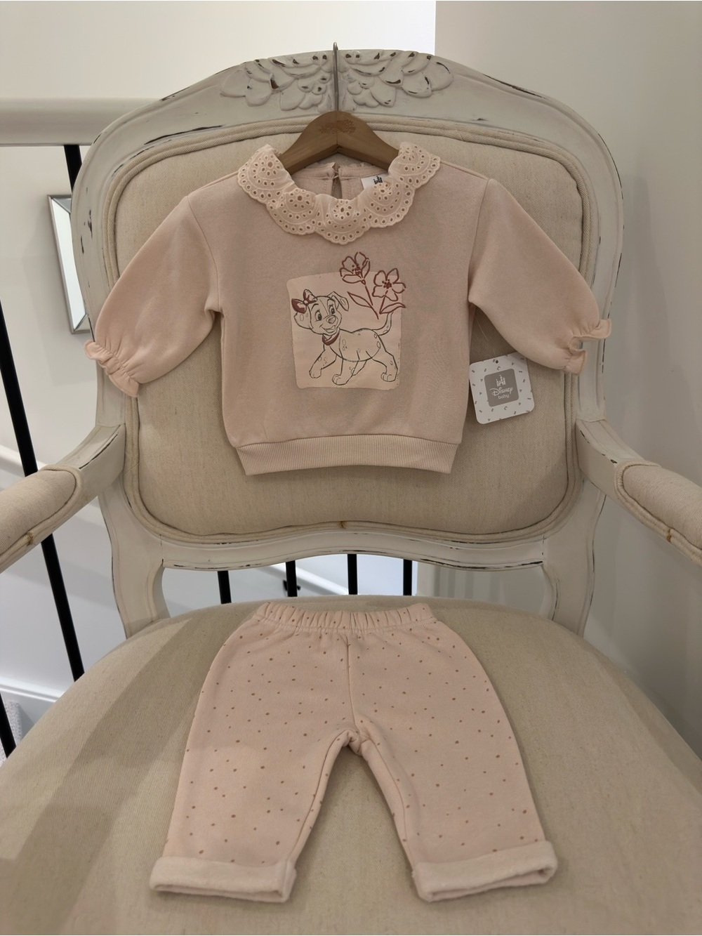 🤍 0~3 Mth Disney Baby Two-Piece Set with Eyelet Cillar & Dalmatian Motif NWT